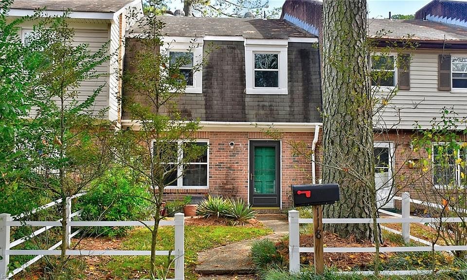 1st image of 118 Bristol Ave