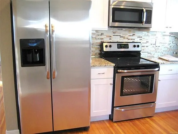 2108 S Franklin St — Photo 3