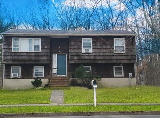 985 Claire Dr, Lakewood, NJ 08701