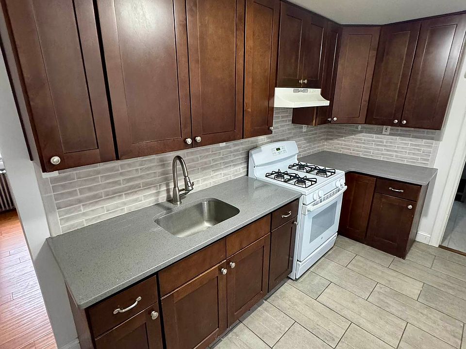1st image of 4312 23rd Ave #1