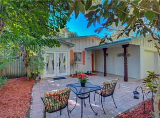 810 Plymouth St, Sarasota, FL 34242