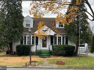 6221 Blue Bird Ave, Harrisburg, PA 17112