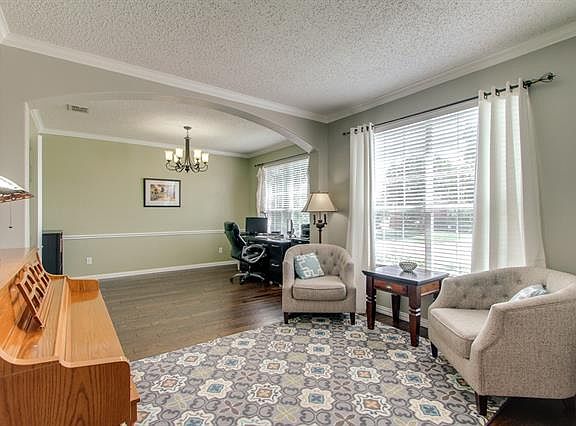 5th image of 844 Mullrany Dr