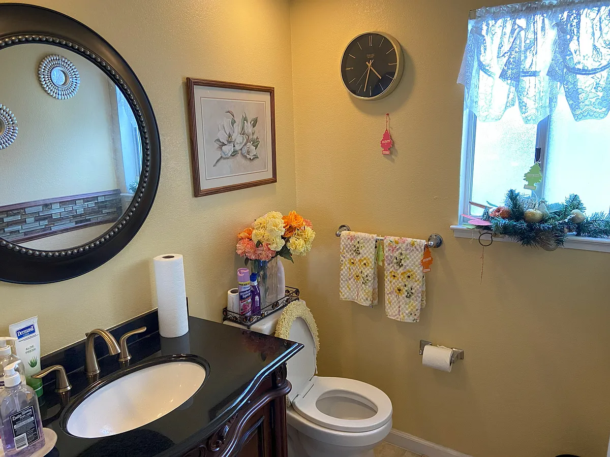Building Photo - 251 Seawind Dr