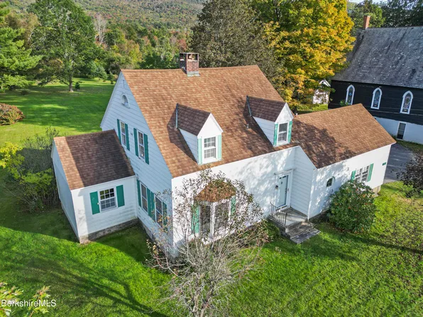 1112 Main Rd, Stamford, VT 05352