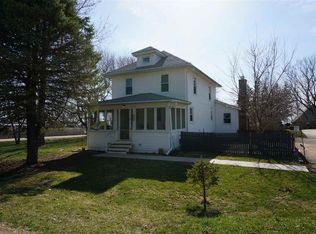 610 N Main St, Chana, IL 61015