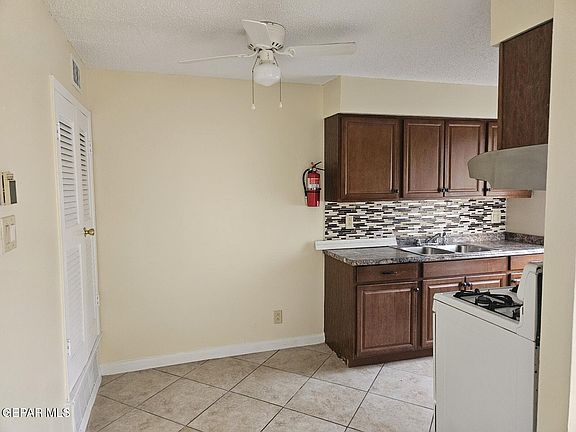 4th image of 1601 N El Paso St APT 2