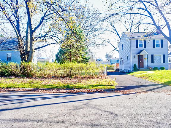 2nd image of 570 Elizabeth Ave