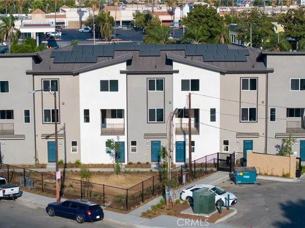 1168 Santo Antonio Dr, Colton, CA 92324