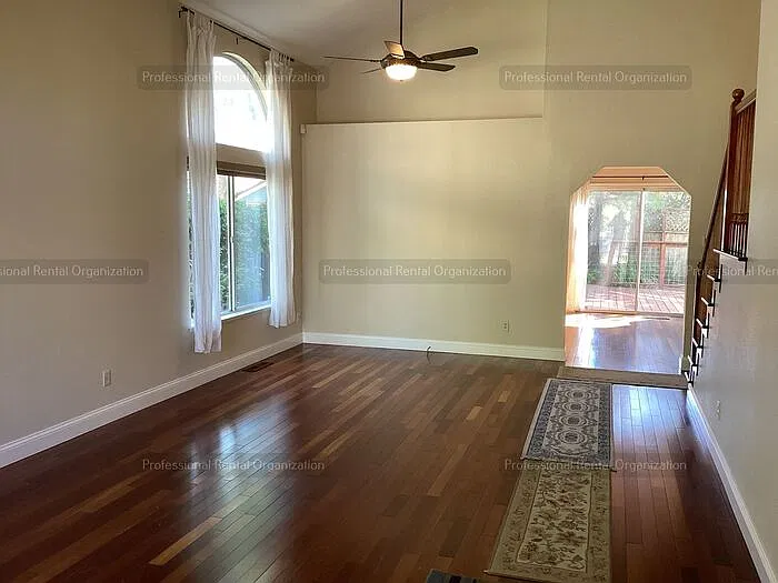 4 bed, 3.0 bath, 1864 sqft, $3,850 — Photo 2