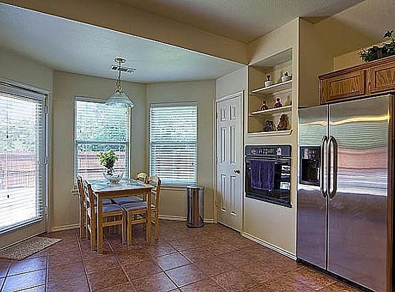 2nd image of 1409 Crutchfield Ln
