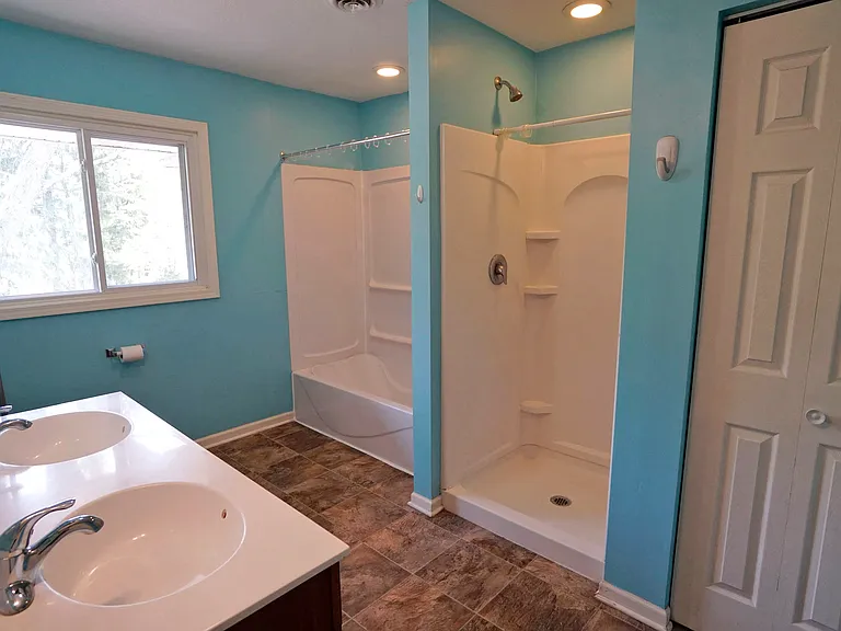 2101 Wuthering Heights Rd — Photo 8