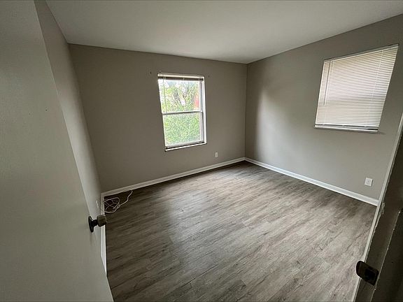 4th image of 1414 E Columbus St #C