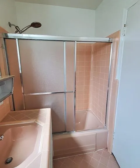 1020 E 2nd St #5 — Photo 7