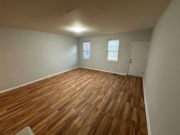 5th image of 1019 W Ontario St