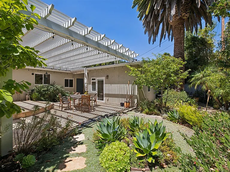 970 Palo Alto Ave — Photo 57
