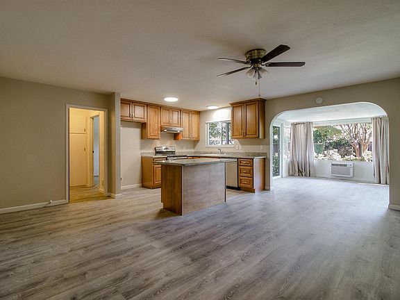 4th image of 5358 Escover Ln