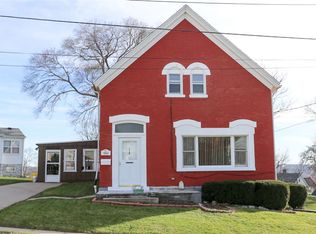 960 Edison St, Dubuque, IA 52001