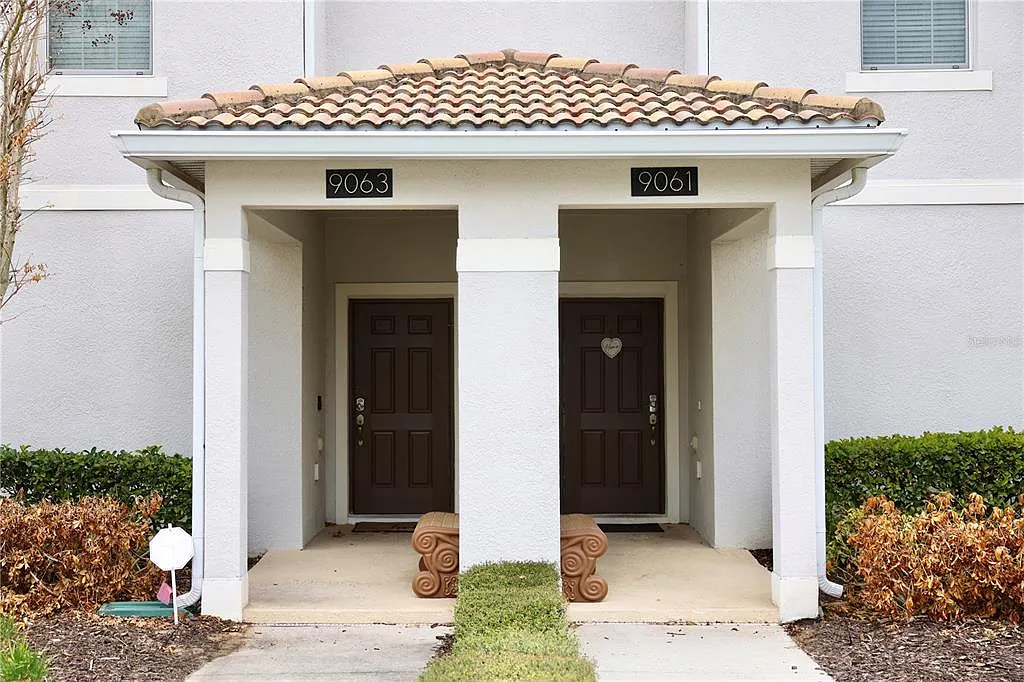 4 bed, 3.0 bath, 1902 sqft, $3,000 — Photo 2