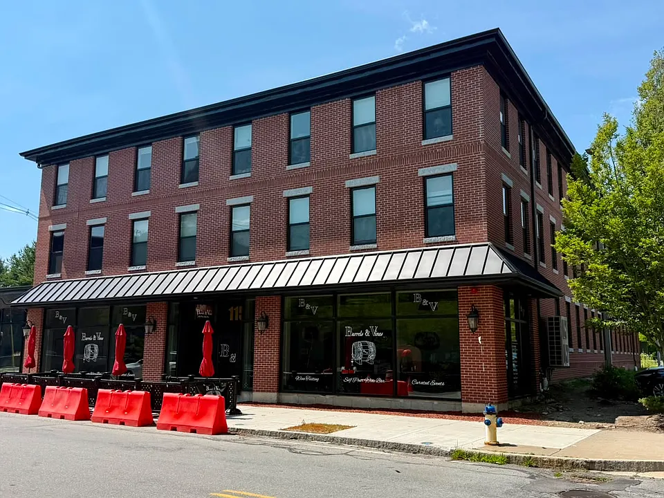 115 Main St #18