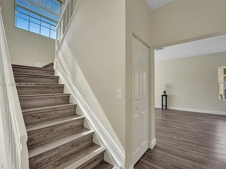 1224 Sussex St — Photo 24