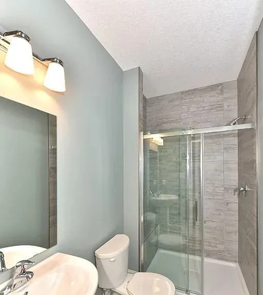 3135 Pincombe Dr — Photo 28