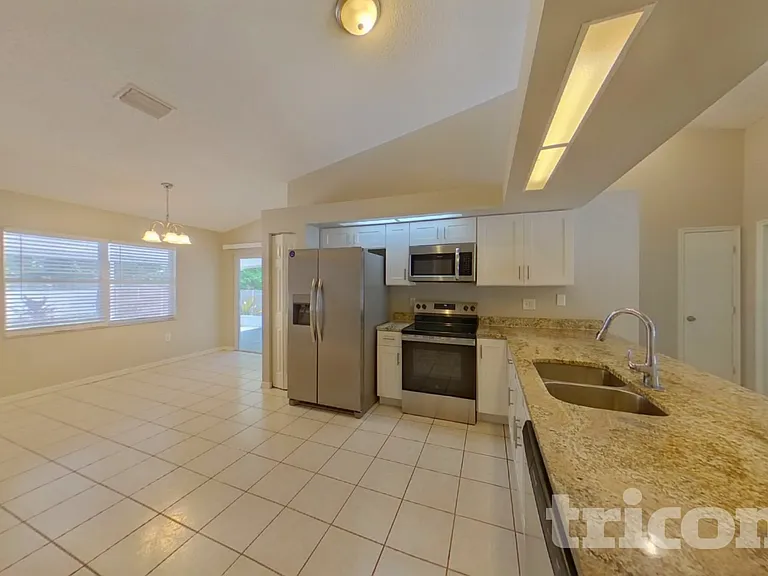 15357 Westminister Ave — Photo 5