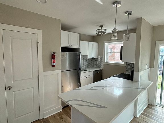 3rd image of 644 Kline Ave #1