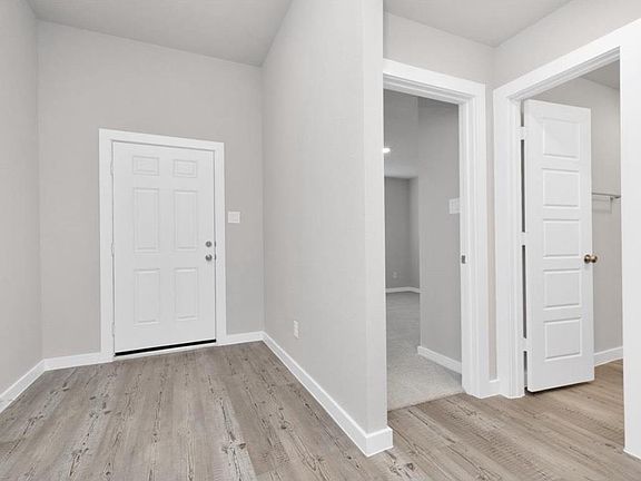 3rd image of 2627 Border Cove Cir