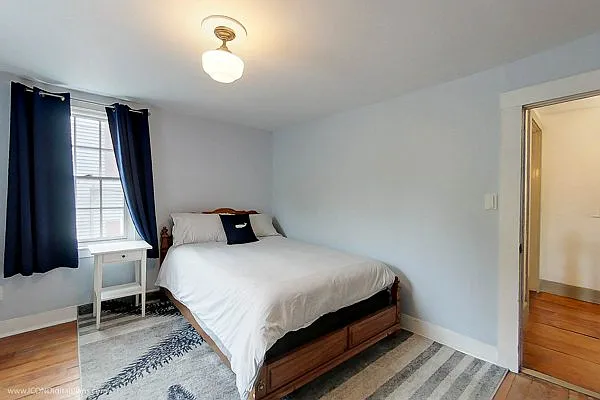 300 Broadway St — Photo 18