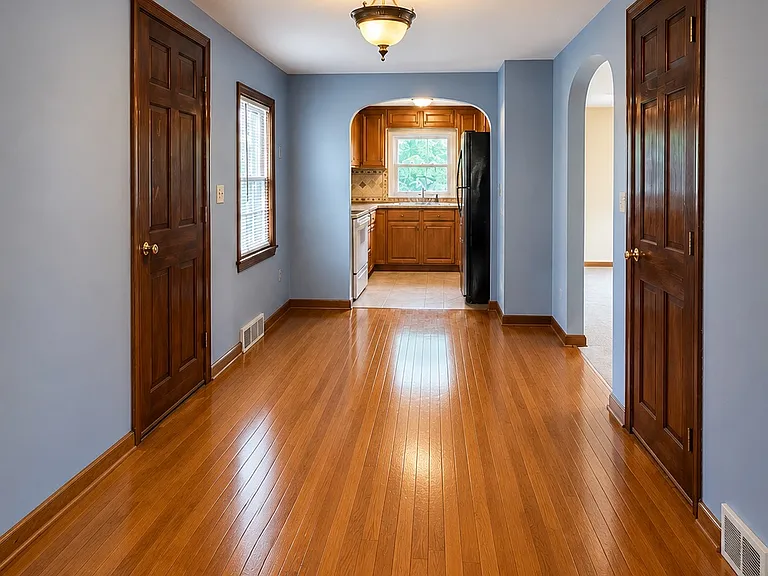 22 Leaf Ave #2 — Photo 3