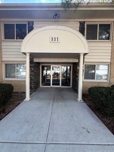 531 Carlysle Dr APT 9, Clarendon Hills, IL, 60514