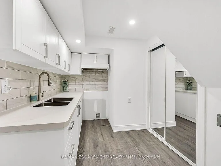 328 Bedrock Dr — Photo 6