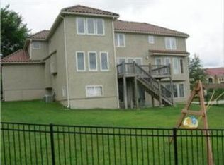 9408 W 145th Ter, Overland Park, KS 66221