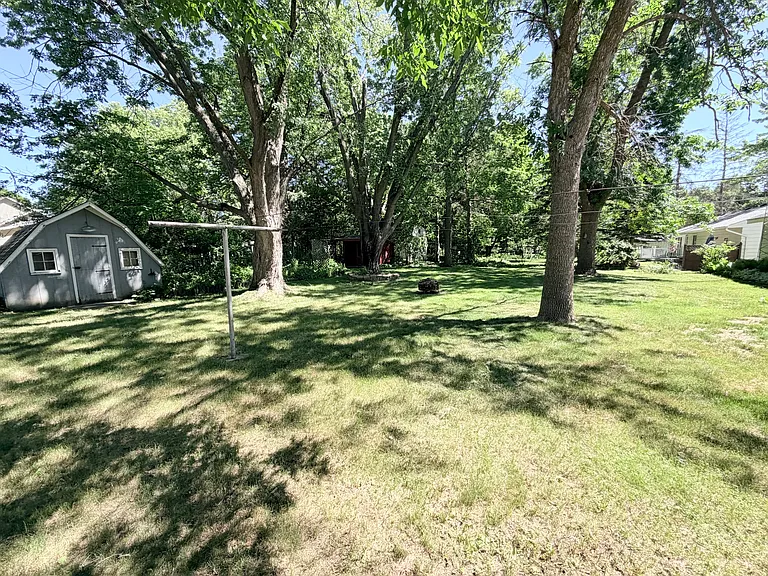 318 N Park St — Photo 5