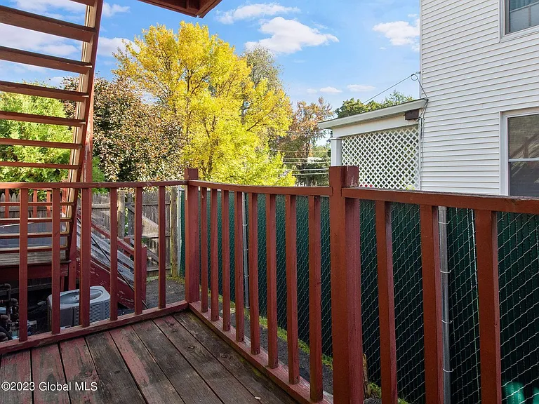 1128 Western Ave #1B — Photo 9