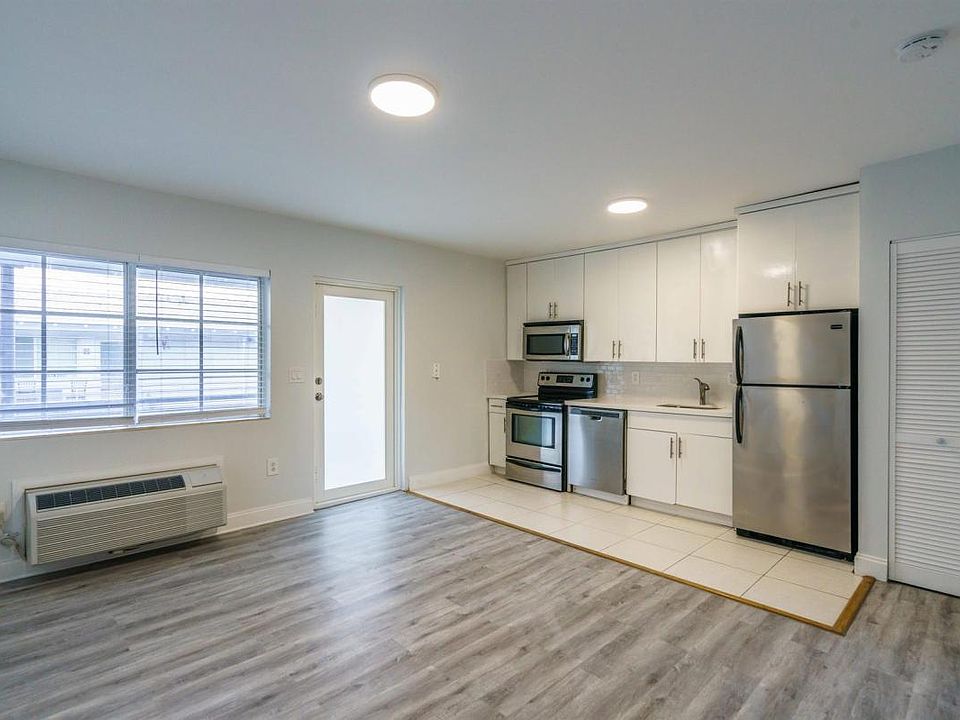 1st image of 8401 Byron Ave Unit 9-8401-9