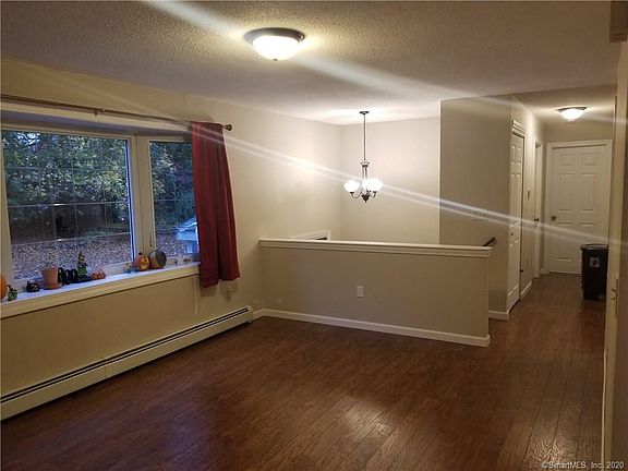 2nd image of 36 Lincoln Dr