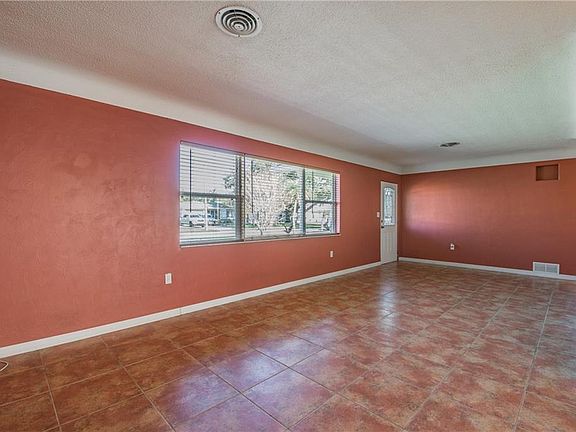 4th image of 6118 51st Ave N