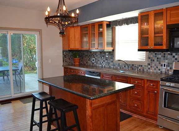 2nd image of 124 East Ave