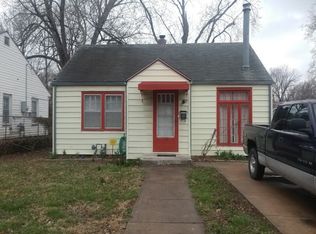 709 SW Macvicar Ave, Topeka, KS 66606
