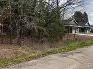 106 Chickasaw Dr, Mabank, TX 75156