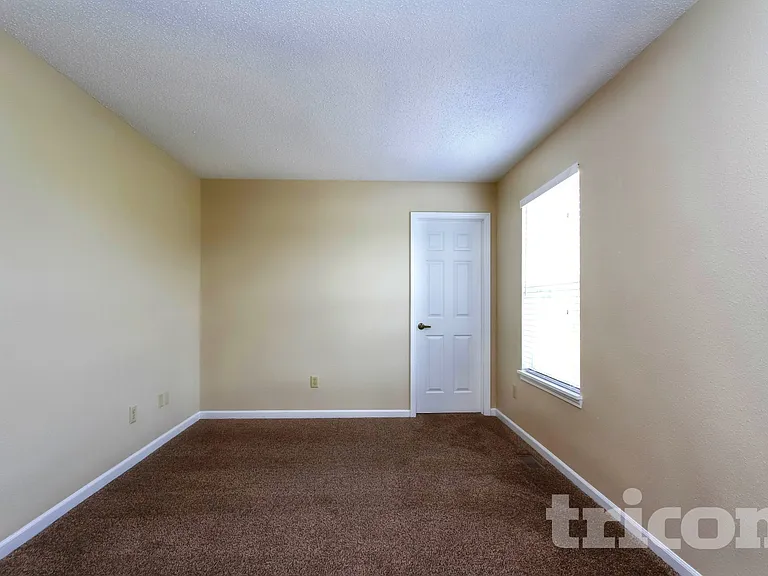 8847 Himebaugh Ln — Photo 9