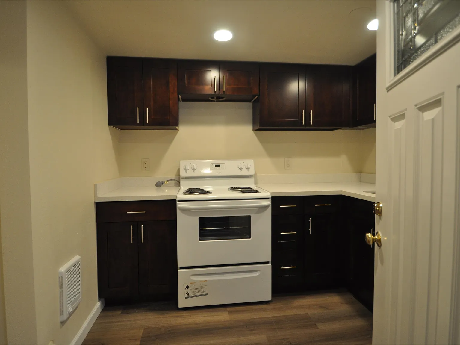 UW 5214 / 5214.5 /5216 15th AVE NE #A - 5214 1/2 — Photo 3