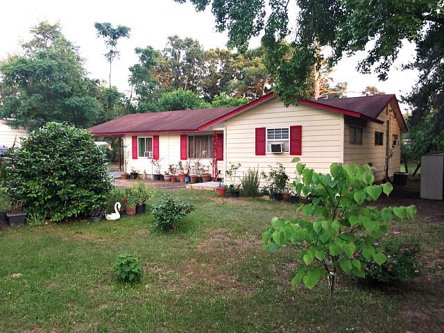 1st image of 3922 Desoto Dr