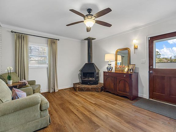 5th image of 142 Woodhaven Dr