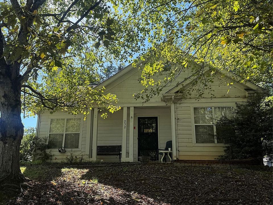 2nd image of 232 Cedarcroft Dr