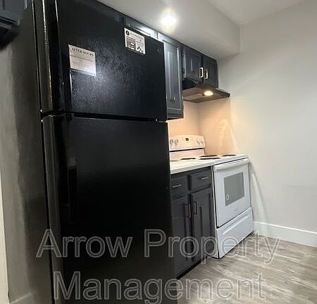 3rd image of 1429 N 34th St #4