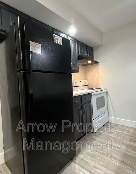 1429 N 34th St #4 — Photo 3