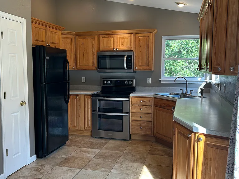 Spacious kitchen